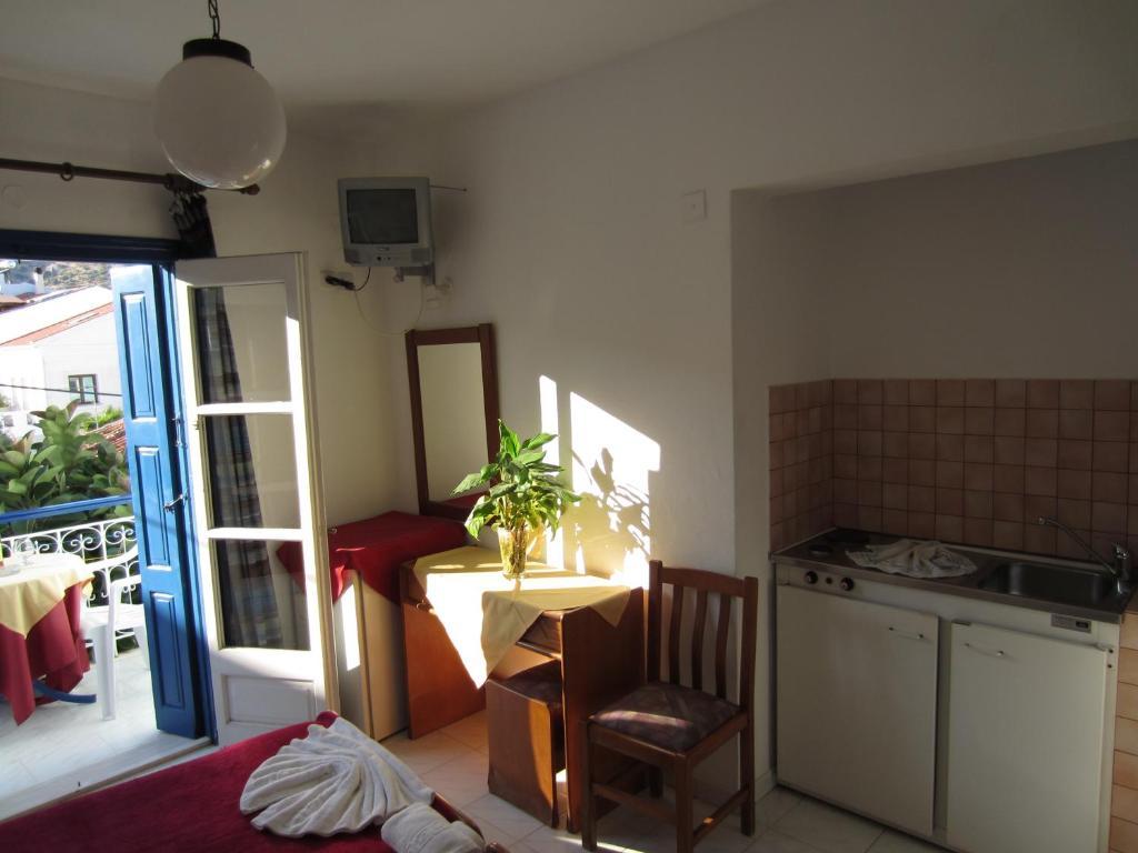 פיתגוריו Hotel Mariona חדר תמונה
