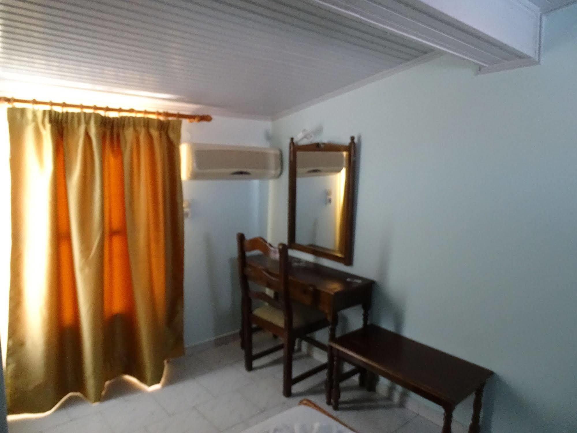 פיתגוריו Hotel Mariona מראה חיצוני תמונה