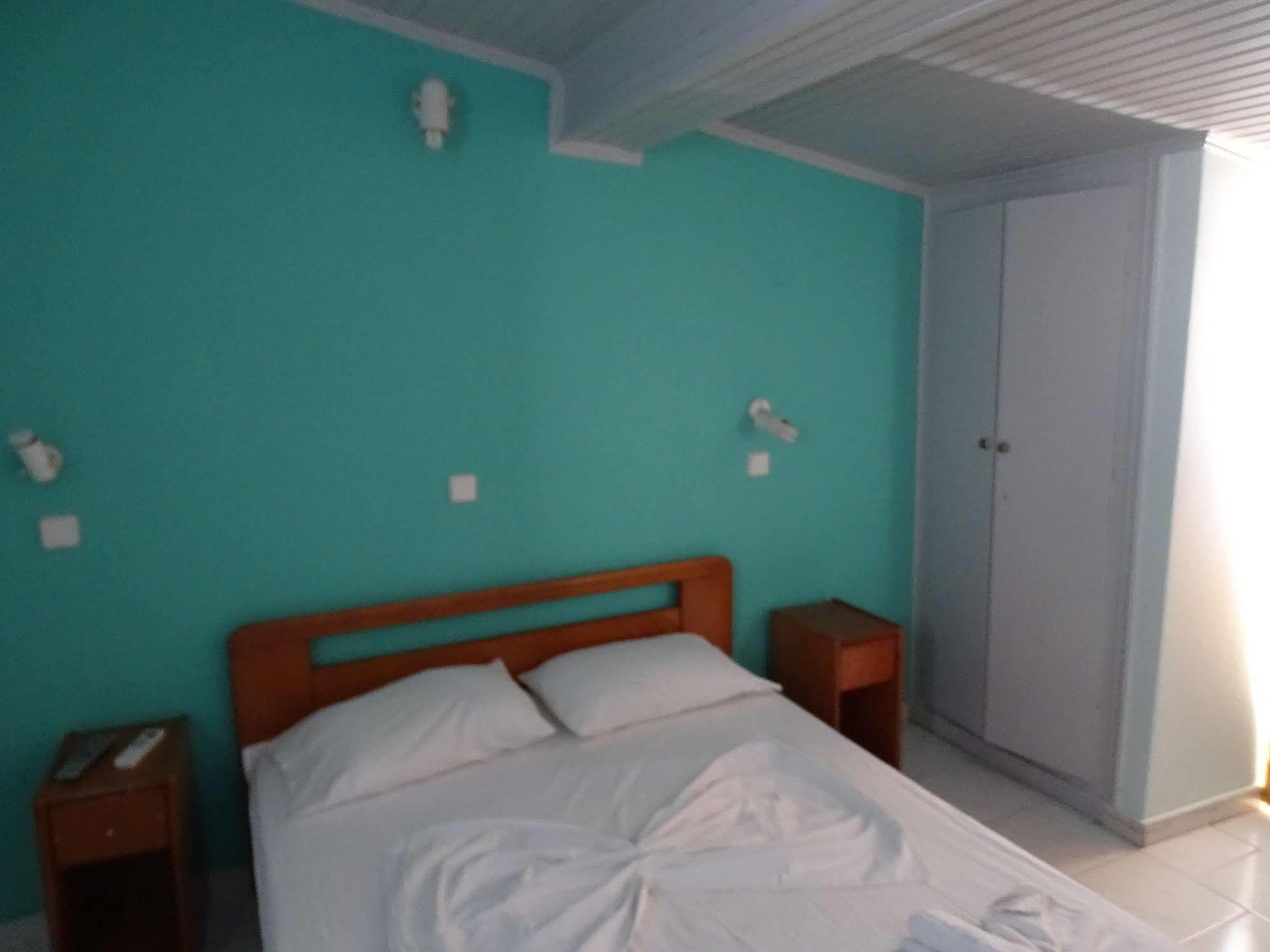 פיתגוריו Hotel Mariona מראה חיצוני תמונה