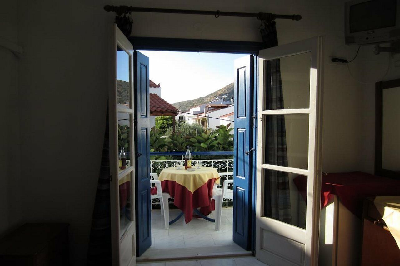 פיתגוריו Hotel Mariona מראה חיצוני תמונה